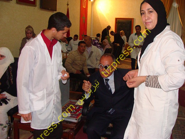 جمعية الأعمال الاجتماعية لعمالة تيزنيت تنظم حملة قياس البصر (فيديو) جمعية الأعمال الاجتماعية لعمالة تيزنيت تنظم حملة قياس البصر (فيديو)